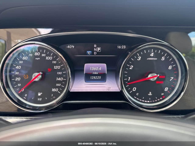 صورة 7 لـ 2017 Mercedes-BENZ E 300