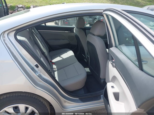2020 Hyundai ELANTRA SE photo 8