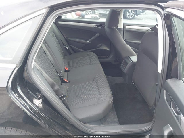 صورة 8 لـ 2016 Volkswagen PASSAT 1.8T S