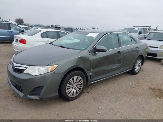 2012 Toyota CAMRY LE thumbnail 2
