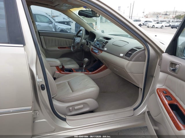 2003 Toyota CAMRY XLE V6 photo 5