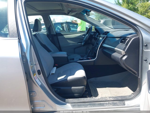 2016 Toyota CAMRY HYBRID SE photo 5