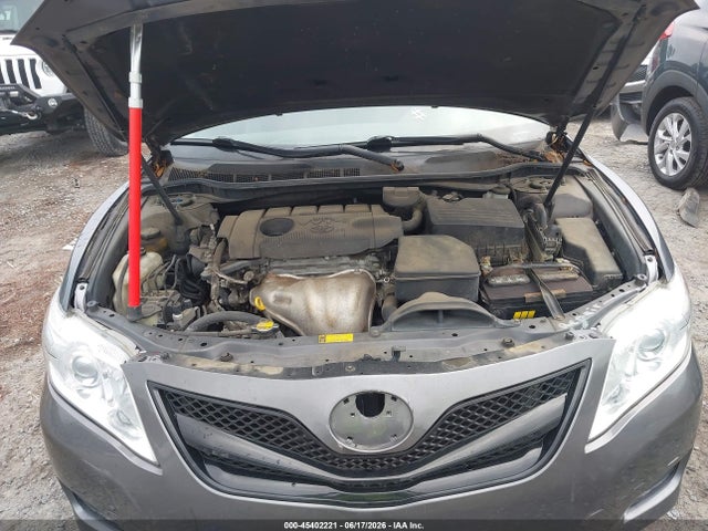 2011 Toyota CAMRY LE photo 10