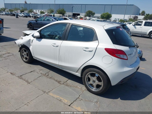 2011 Mazda MAZDA2 SPORT 照片 3