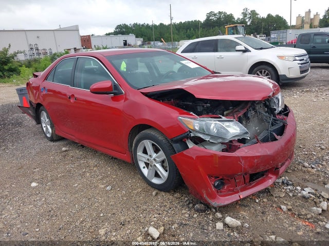 2013 TOYOTA CAMRY SE