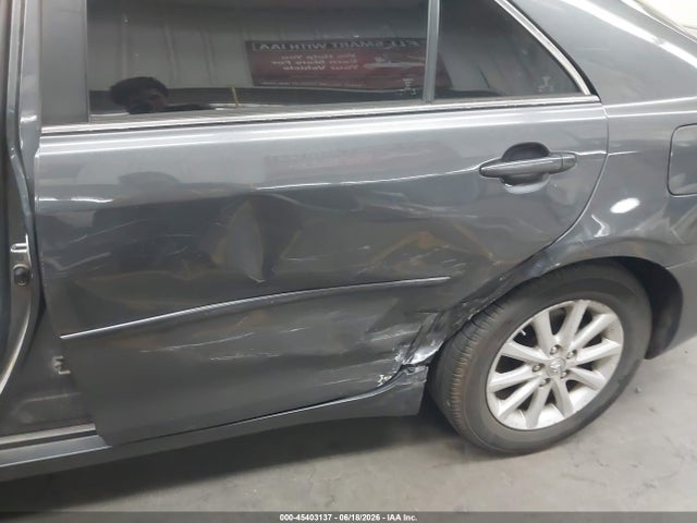 2011 Toyota CAMRY XLE V6 照片 6