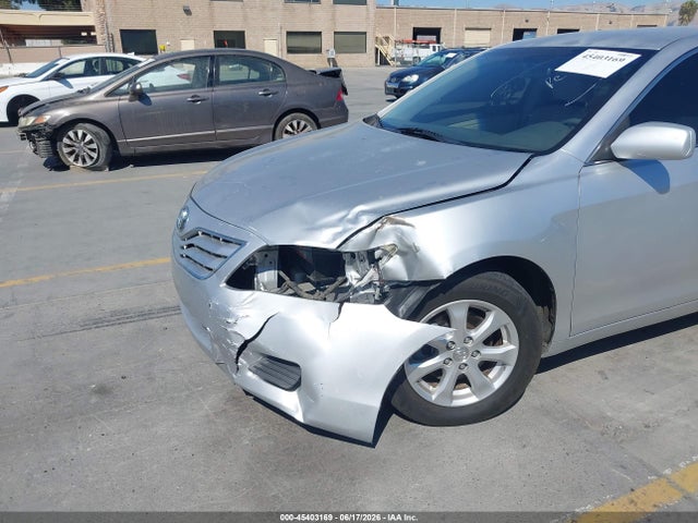 2010 Toyota CAMRY LE V6 photo 6