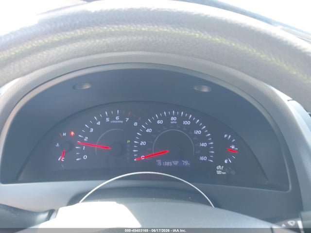 2010 Toyota CAMRY LE V6 photo 7