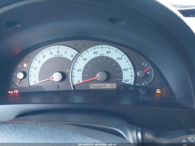 2011 Toyota CAMRY SE photo 7