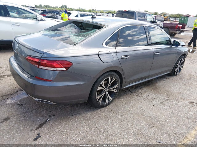 صورة 4 لـ 2021 Volkswagen PASSAT 2.0T SE