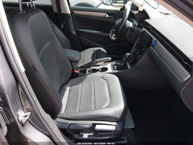 صورة 5 لـ 2021 Volkswagen PASSAT 2.0T SE
