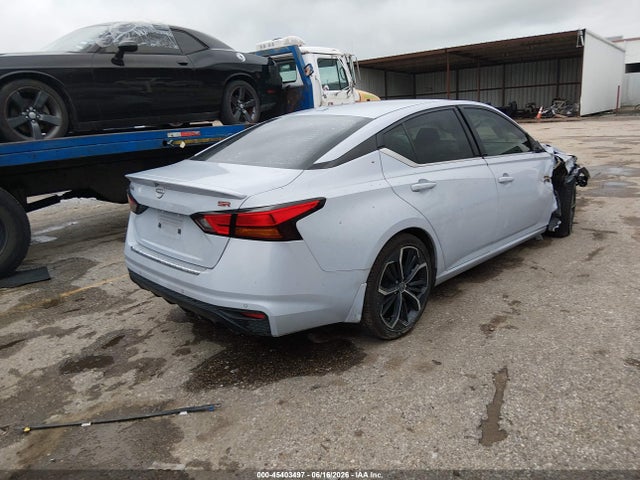 2023 Nissan ALTIMA SR FWD 照片 4