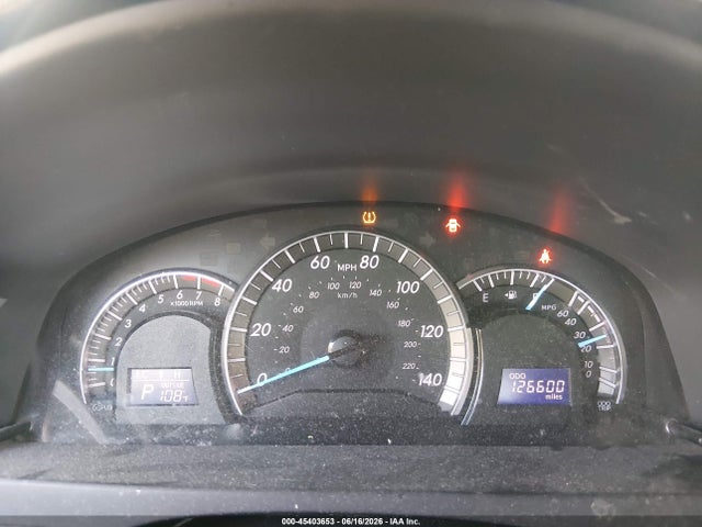 2014 Toyota CAMRY SE photo 7