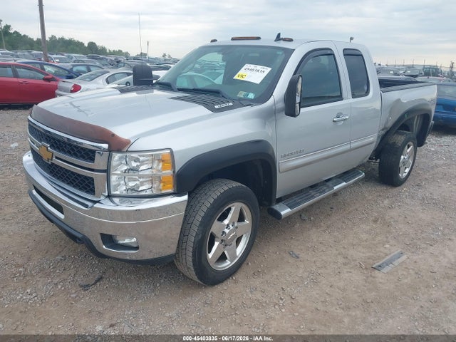 2012 Chevrolet SILVERADO 2500HD LT photo 2