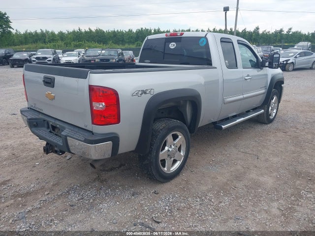 2012 Chevrolet SILVERADO 2500HD LT photo 4