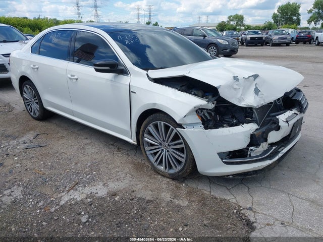 صورة 1 لـ 2015 Volkswagen PASSAT 1.8T SPORT