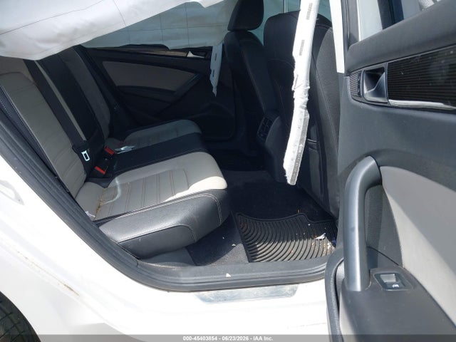 صورة 8 لـ 2015 Volkswagen PASSAT 1.8T SPORT