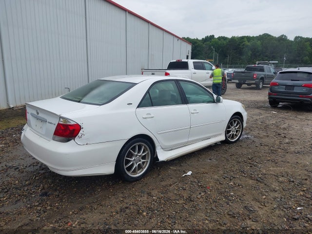2005 Toyota CAMRY LE 照片 4