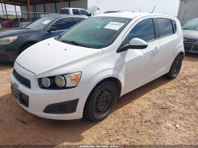 2015 Chevrolet SONIC LS AUTO — фото 2