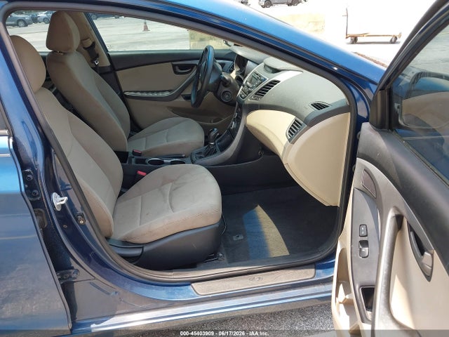 صورة 5 لـ 2016 Hyundai ELANTRA SE