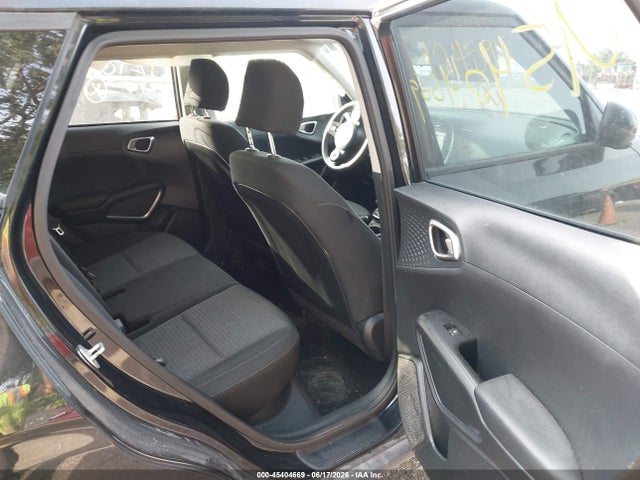 صورة 8 لـ 2021 KIA SOUL S