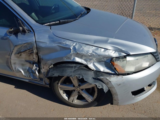 صورة 6 لـ 2014 Volkswagen PASSAT 1.8T SE