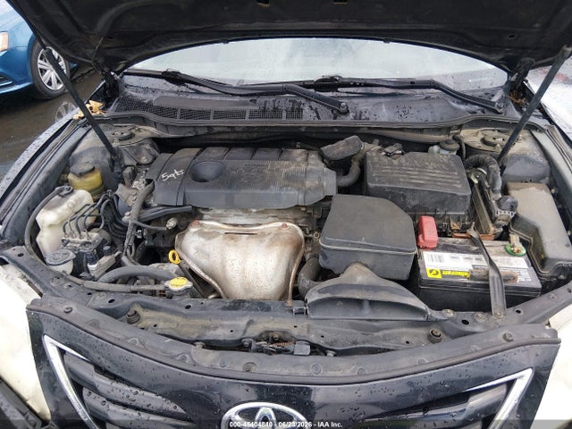 2011 Toyota CAMRY photo 10