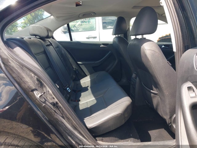 صورة 8 لـ 2011 Volkswagen JETTA 2.5L SE
