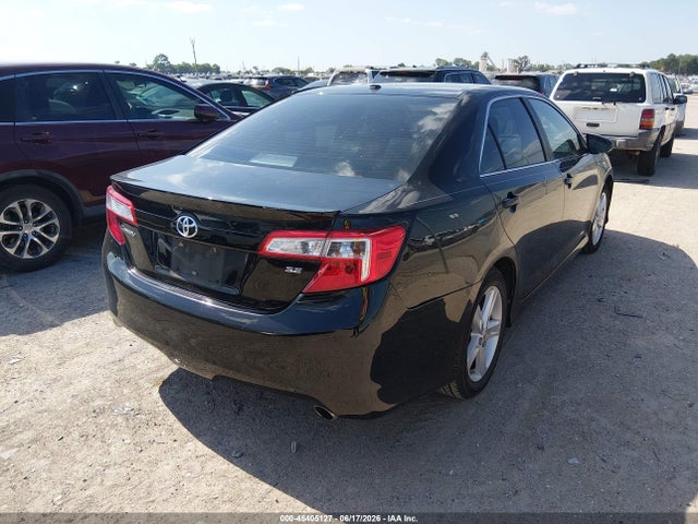 صورة 4 لـ 2014 Toyota CAMRY SE