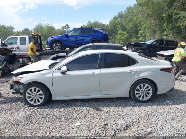 2024 Toyota CAMRY LE — миниатюра 14