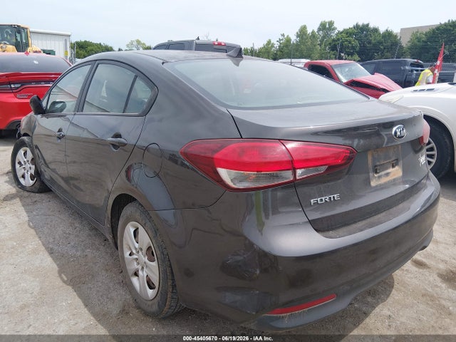 2017 KIA FORTE LX photo 3