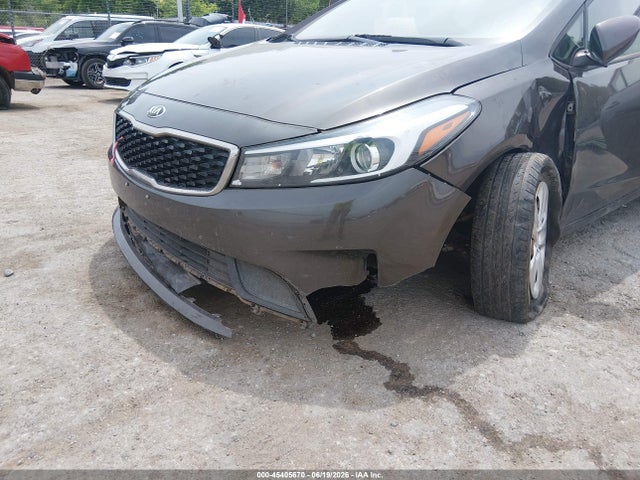 2017 KIA FORTE LX photo 6