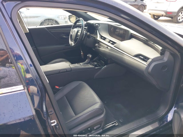 صورة 5 لـ 2021 Lexus ES 350