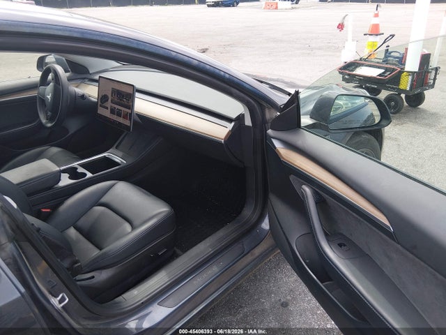 2023 Tesla MODEL 3 REAR-WHEEL DRIVE — фото 5