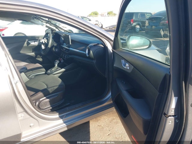 2022 KIA FORTE LXS photo 5