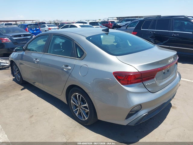 2022 KIA FORTE LXS photo 3