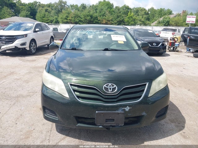 2011 Toyota CAMRY LE thumbnail 12