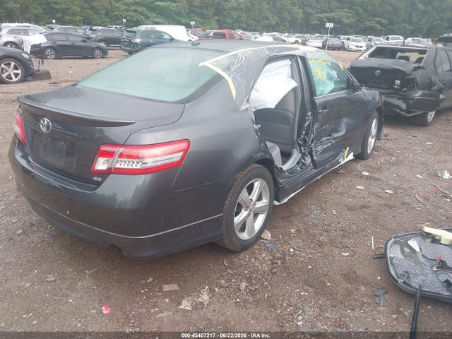 صورة مصغرة 4 لـ 2011 Toyota CAMRY SE