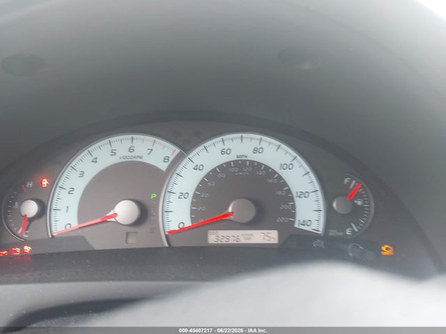 2011 Toyota CAMRY SE photo 7