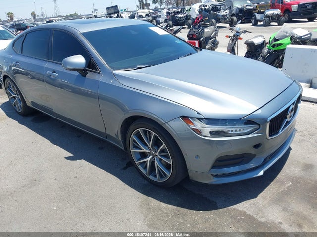 صورة 1 لـ 2018 Volvo S90 T6 MOMENTUM