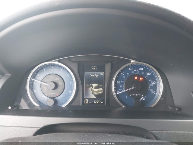 2016 Toyota CAMRY LE photo 7