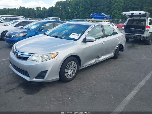 2013 Toyota CAMRY LE photo 2