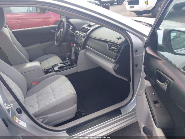 2013 Toyota CAMRY LE photo 5