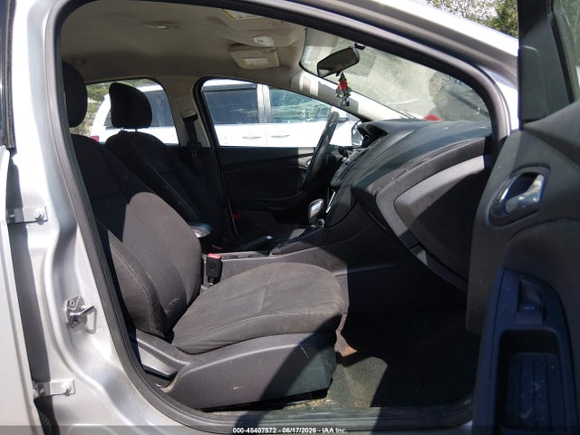 صورة 5 لـ 2016 FORD FOCUS SE