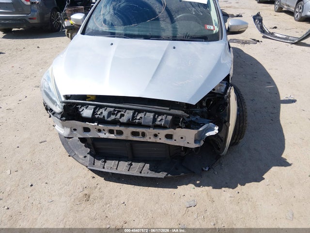 صورة 6 لـ 2016 FORD FOCUS SE