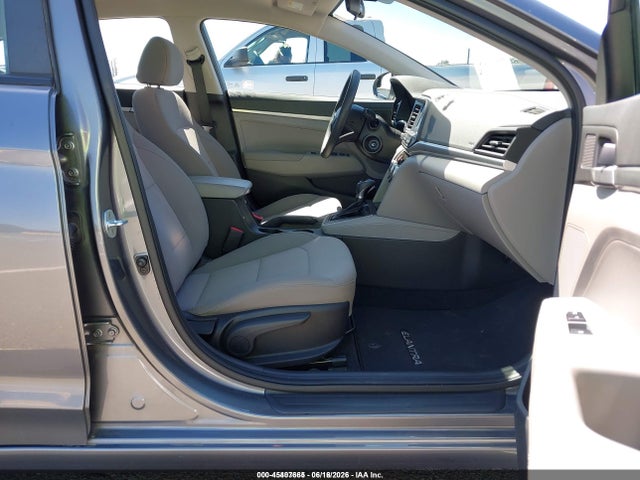 صورة 5 لـ 2019 Hyundai ELANTRA SE