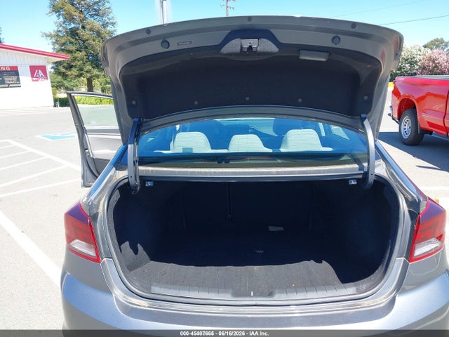 صورة مصغرة 12 لـ 2019 Hyundai ELANTRA SE