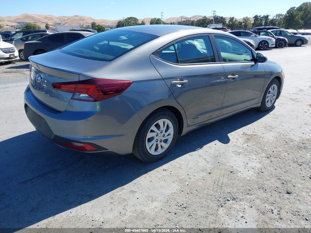 صورة 4 لـ 2019 Hyundai ELANTRA SE
