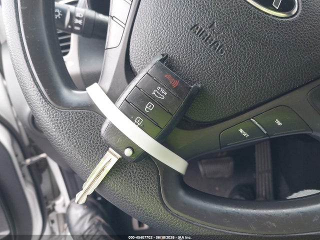 2017 KIA FORTE LX — миниатюра 11