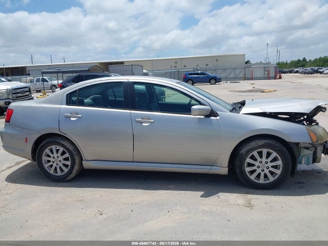 صورة مصغرة 14 لـ 2010 Mitsubishi GALANT FE